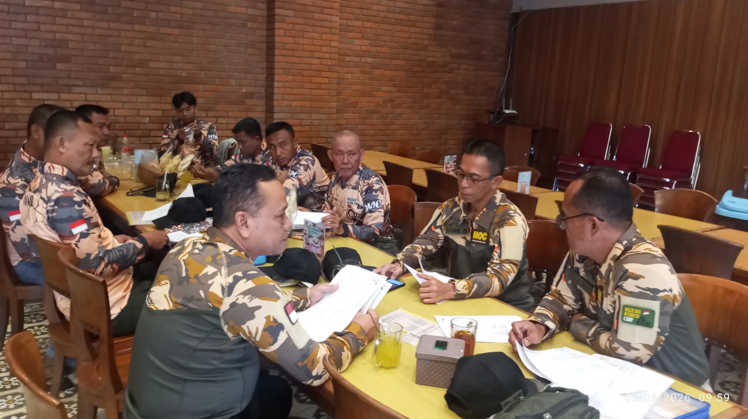 Tim Military Outbound Camp dalam kegiatan pelatihan